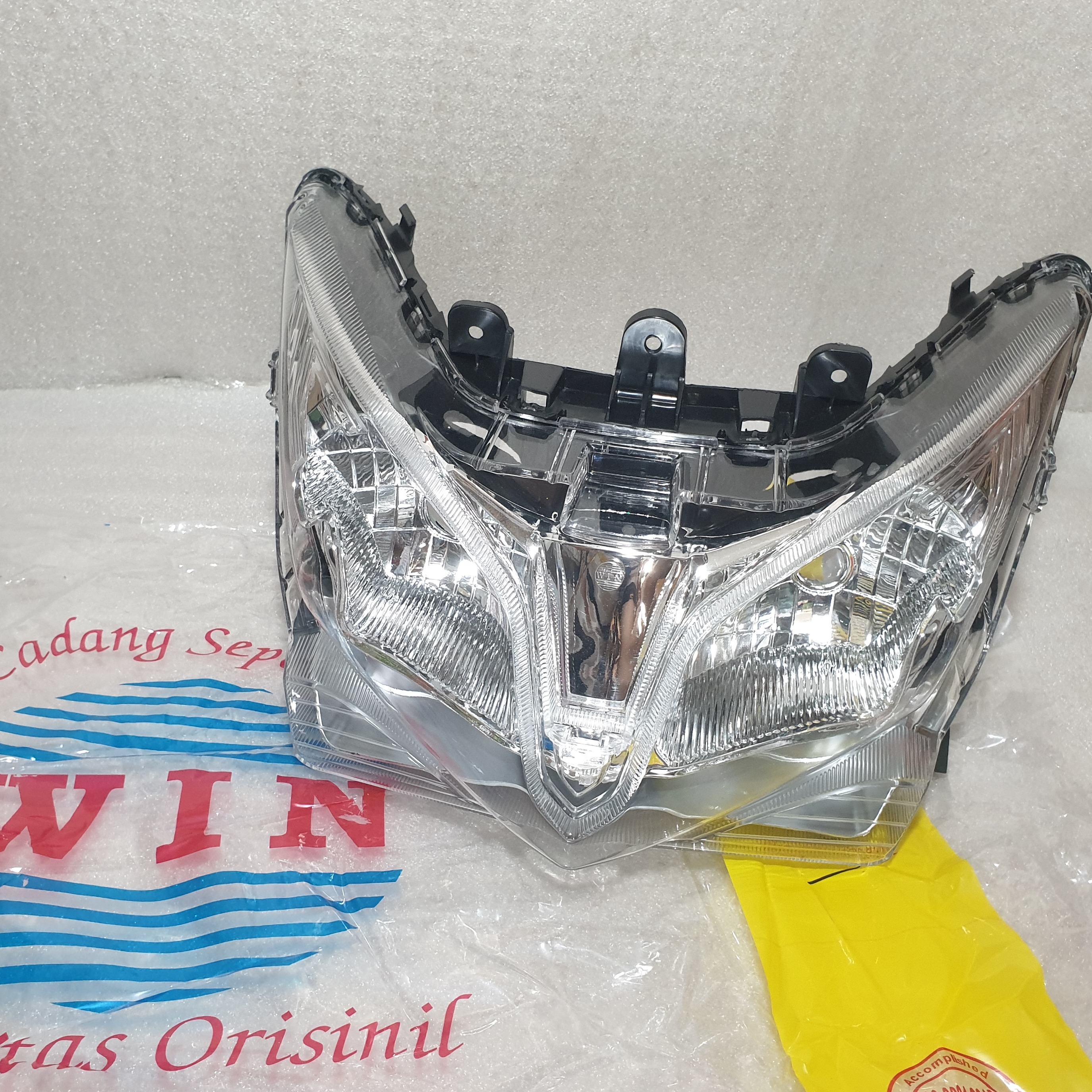 Reflektor Vario Techno 125 Lampu Depan Vario Techno 125 Reflektor Lampu