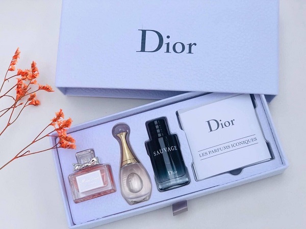 dior three sets