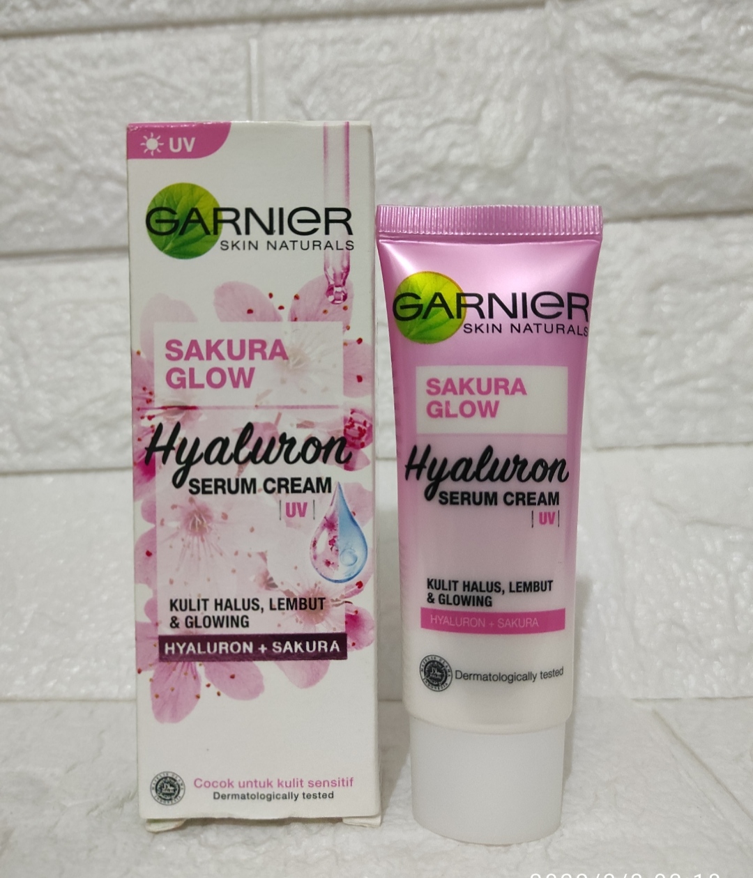 Krim Wajah Garnier Sakura Glow Hyaluron Serum Day Cream Night Cream UV