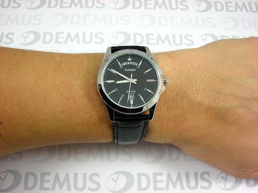 Casio MTP-1370L-7A Waterproof Mens Silver Analog Watch MTP-1370L-7A  KicksCrew