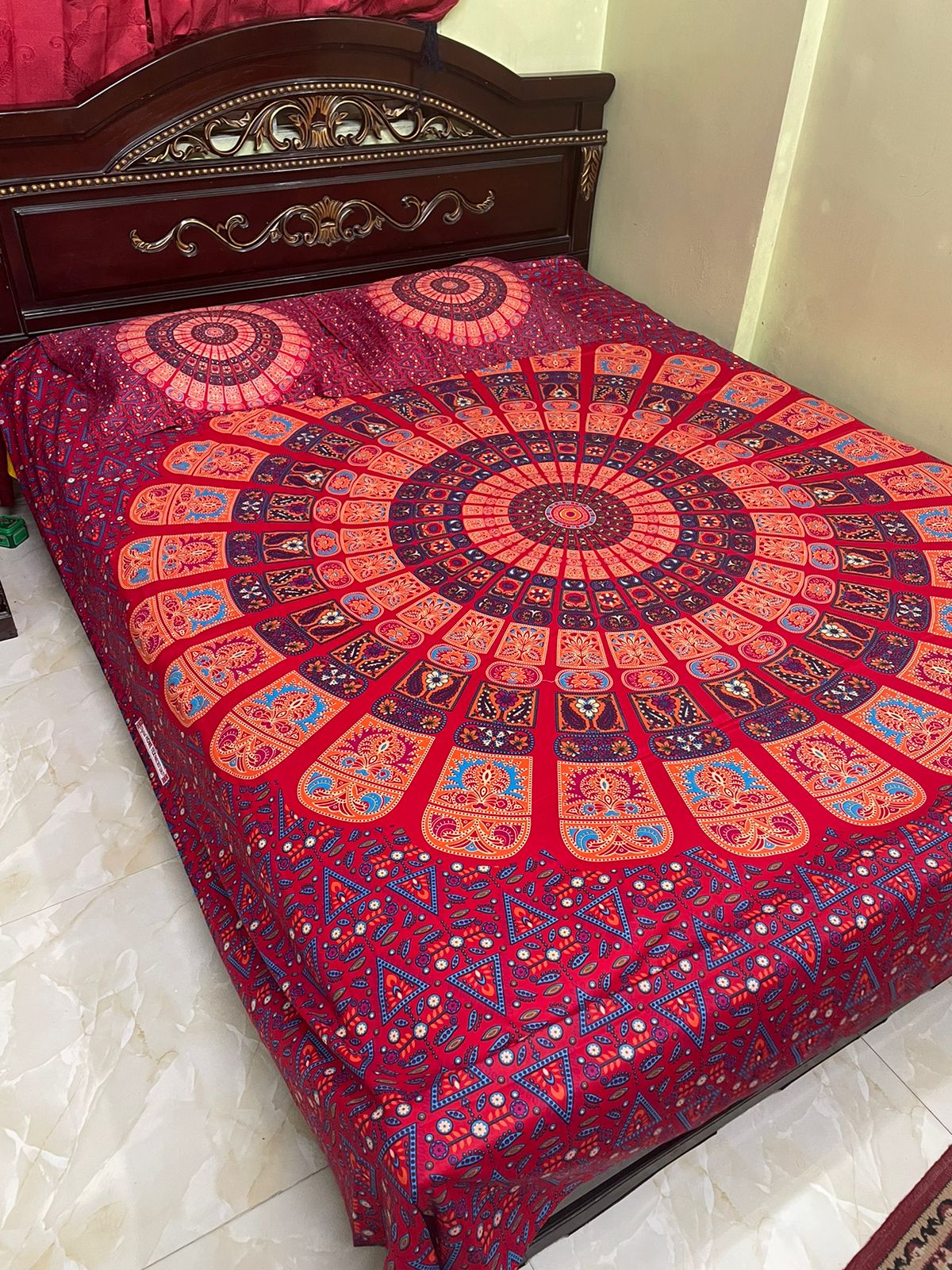 Multicolor King Size Bed sheet With Two Matching Pillow Covers - 7.5X8