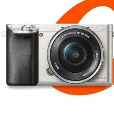 Sony Alpha a6000 + 16-50mm Lens