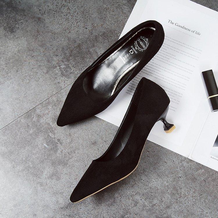 black dress shoes with small heel
