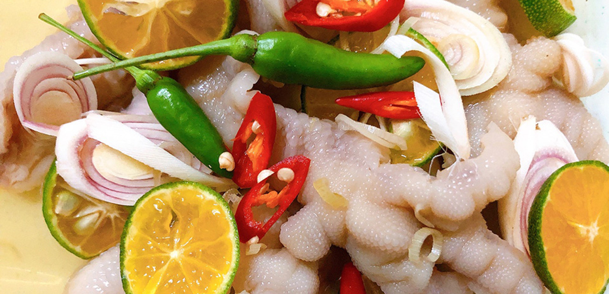 Chân gà rút xương ngâm sả tắc