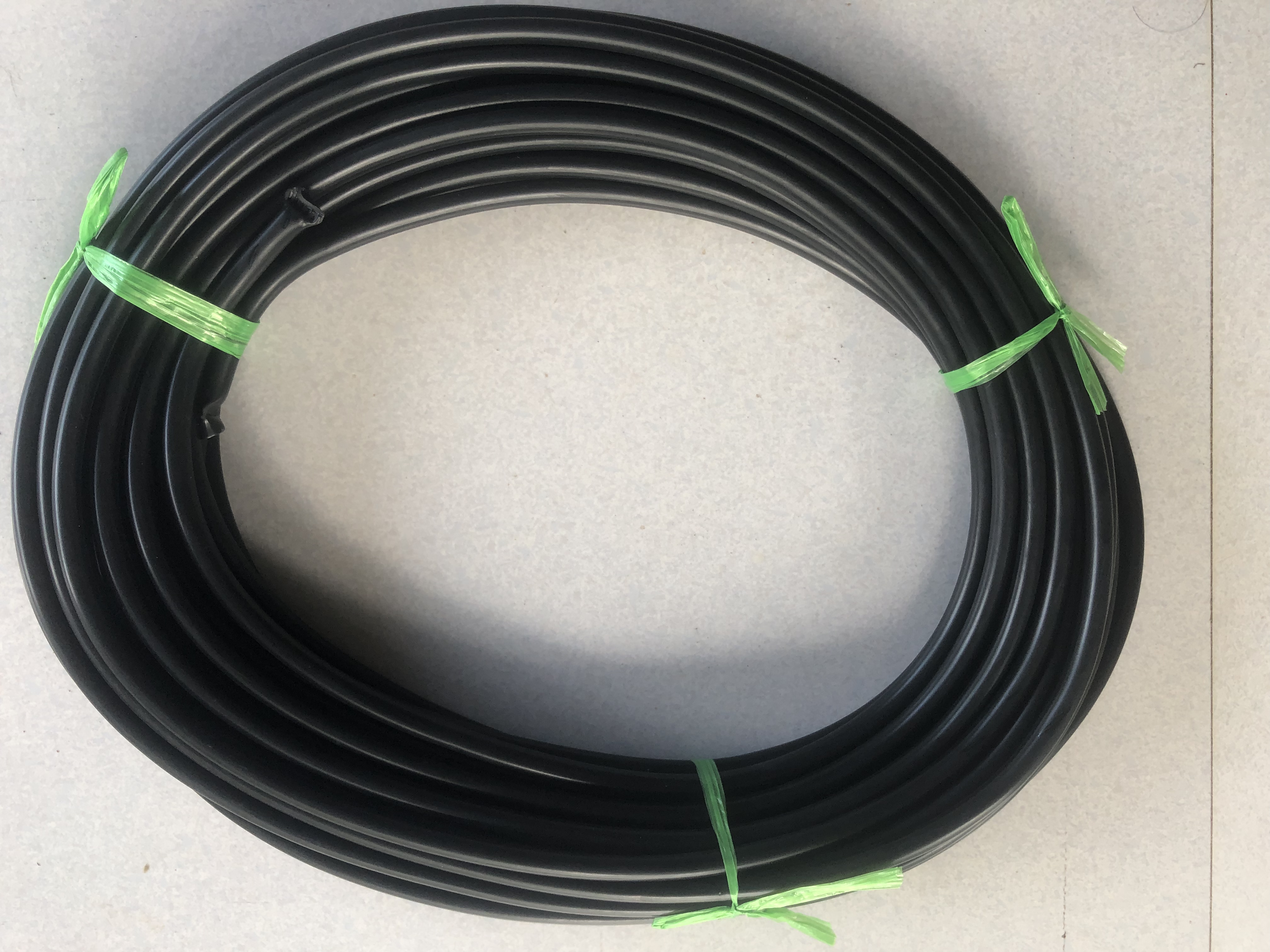 Dây dẫn nước dành cho thỏ,bọ (8mm x 23m)