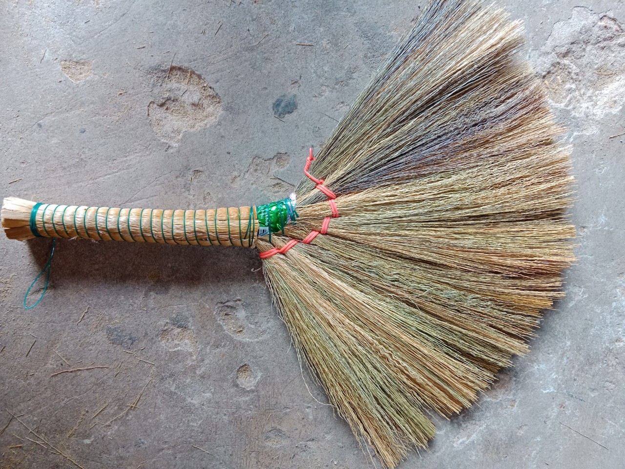 Combo 10 cây chổi con bông cỏ.