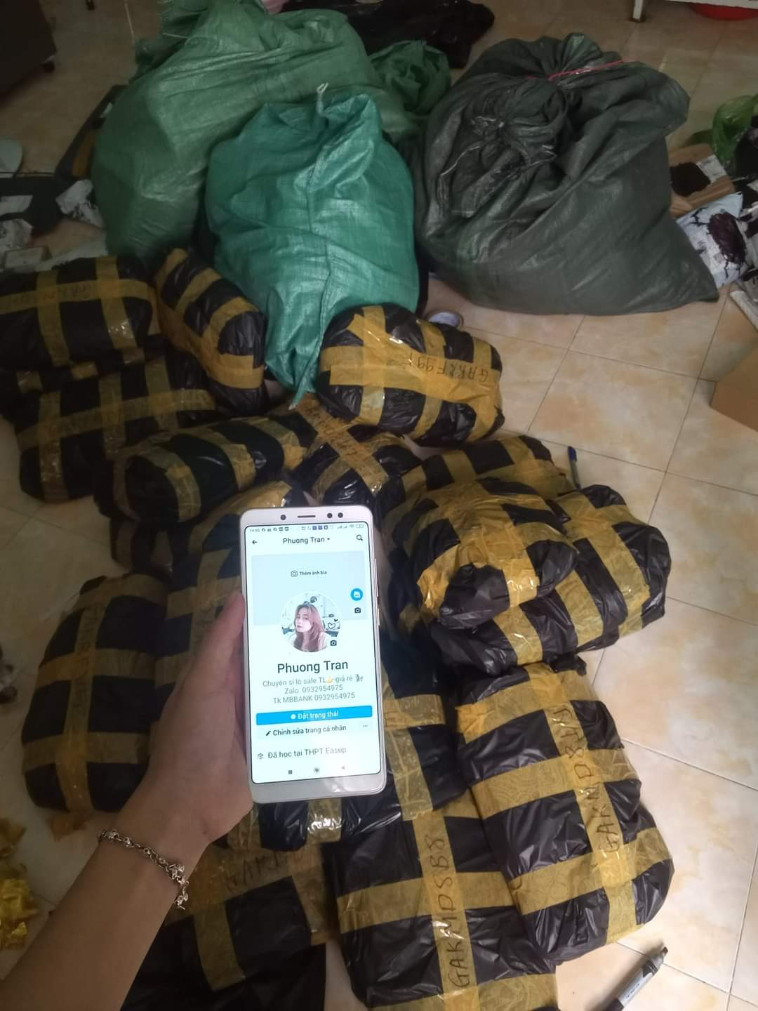 Kiện bom unbox siêu hời