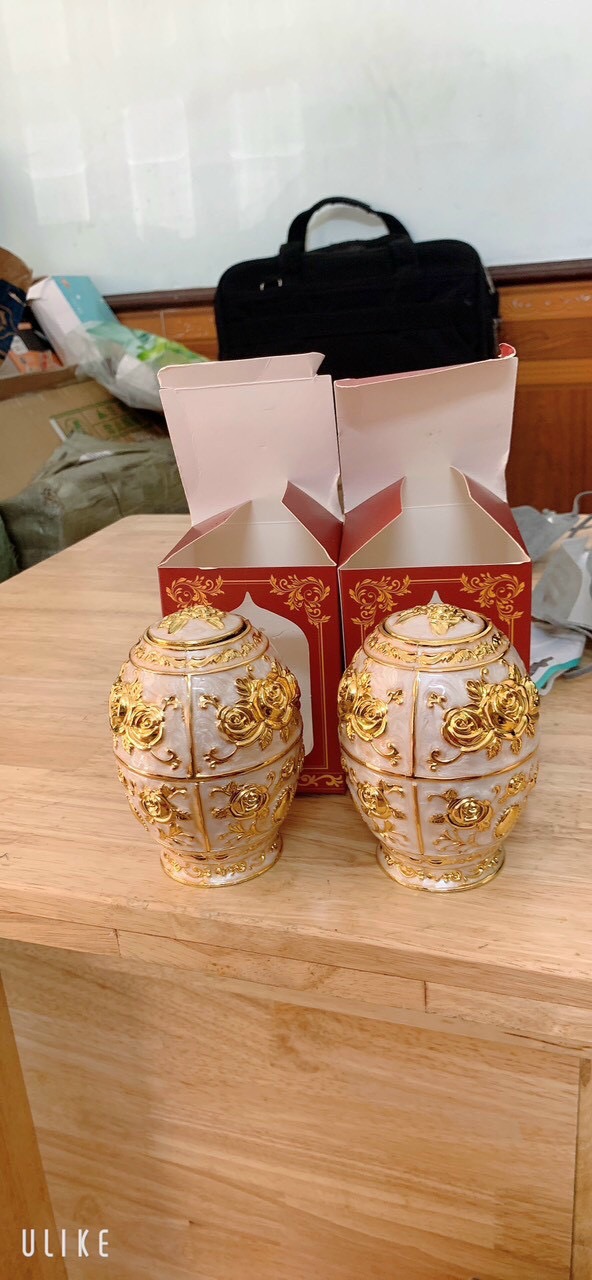 Hủ đựng tăm hoàng gia