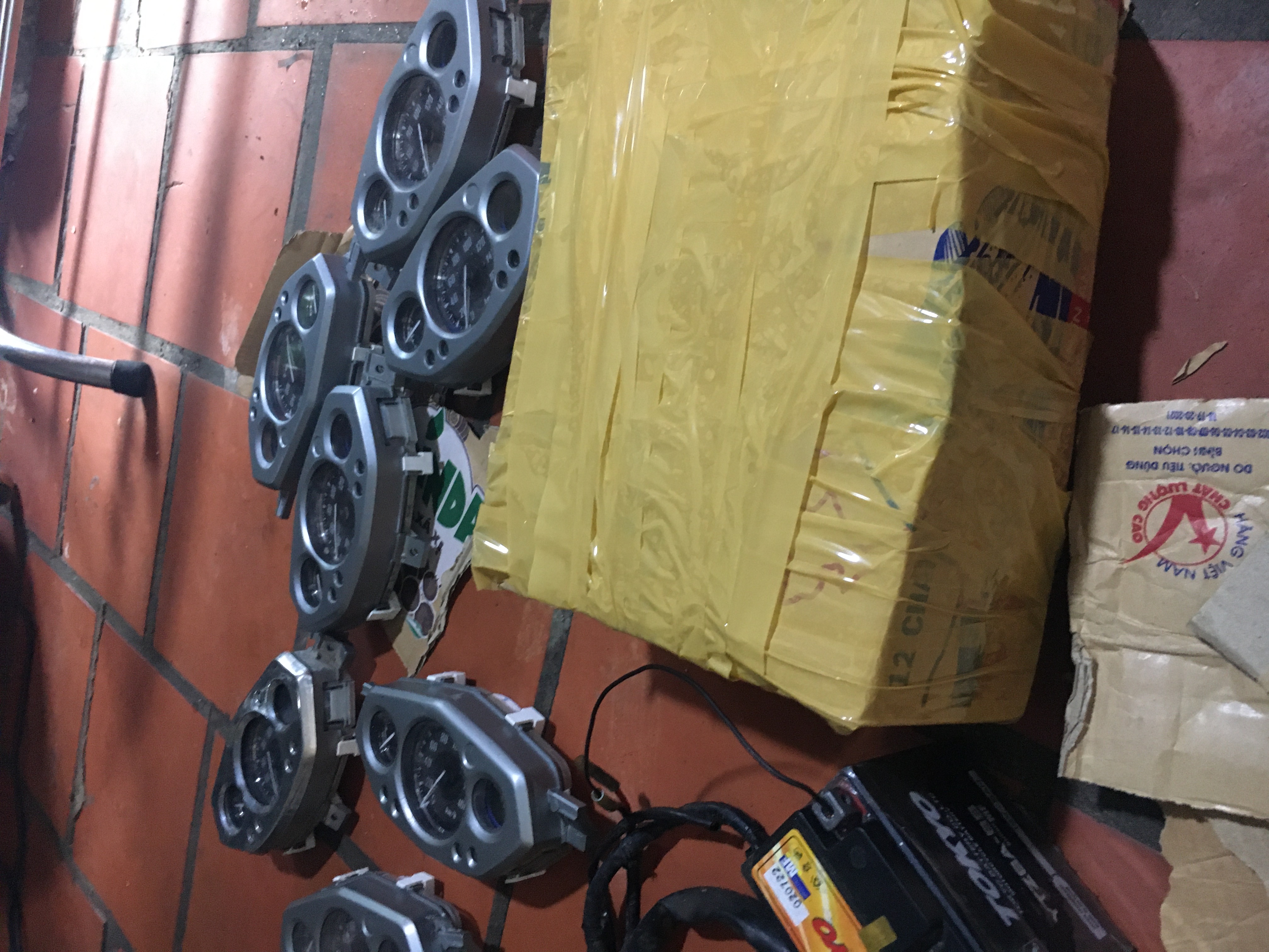 Đồng hồ novo lx rã xe còn tốt chuyên cung cấp các mặt hàng rã  toàn quốc các dòng xe anh em cần cứ hú minh