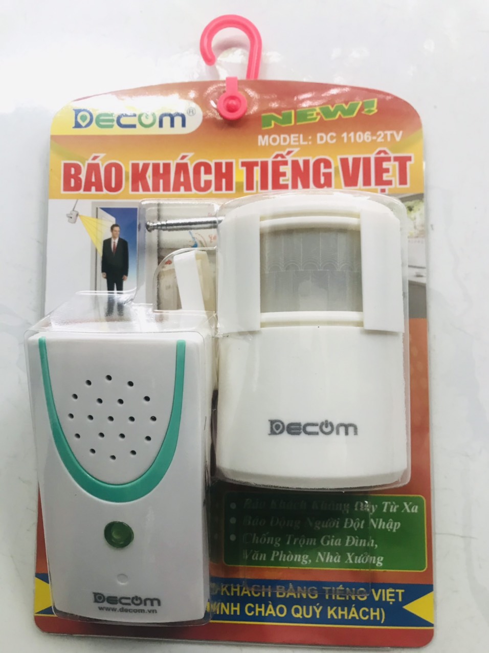Báo Khách Tiếng Việt