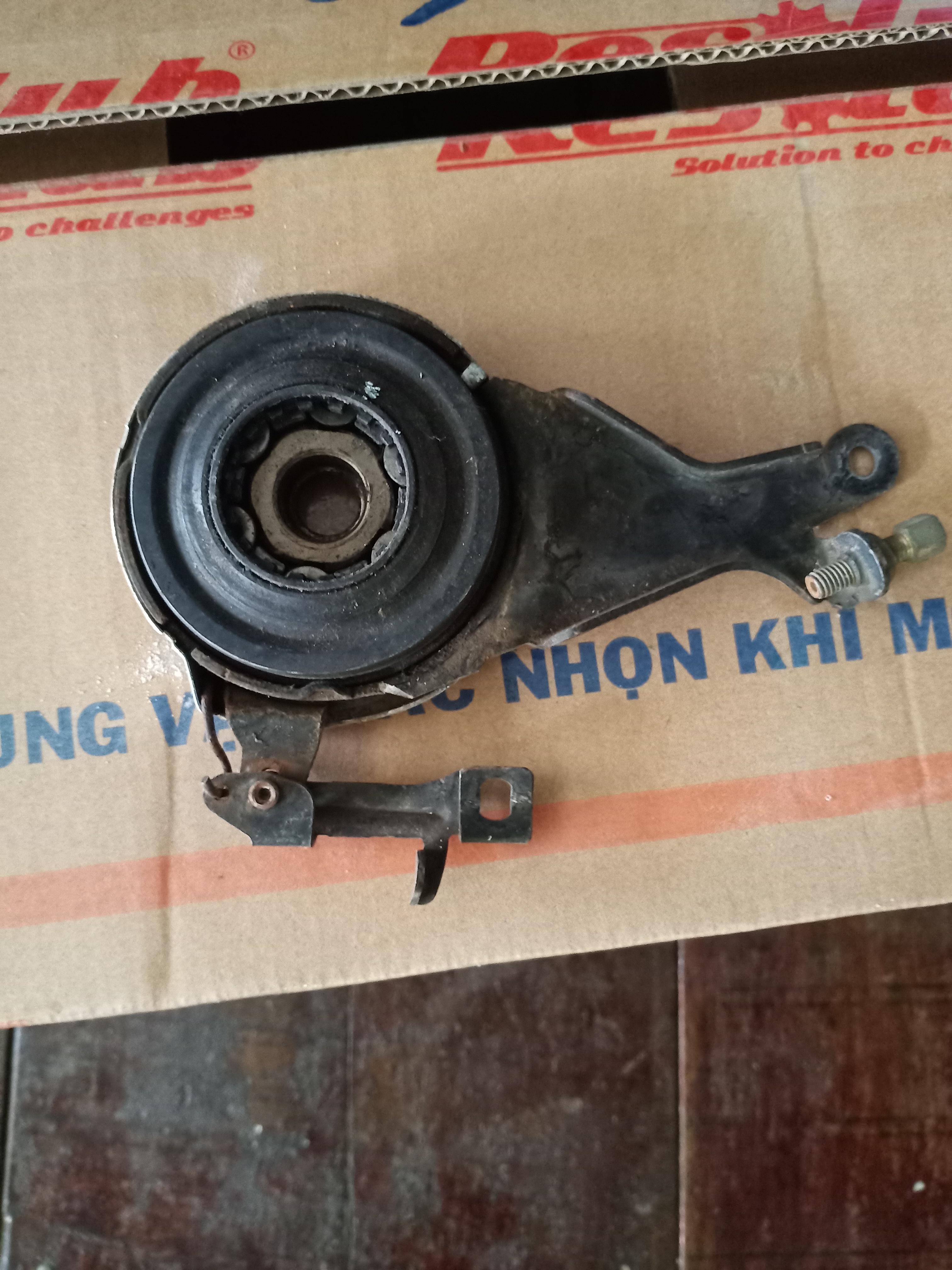 Má thắng sau đùm 3 số xe đạp nhật