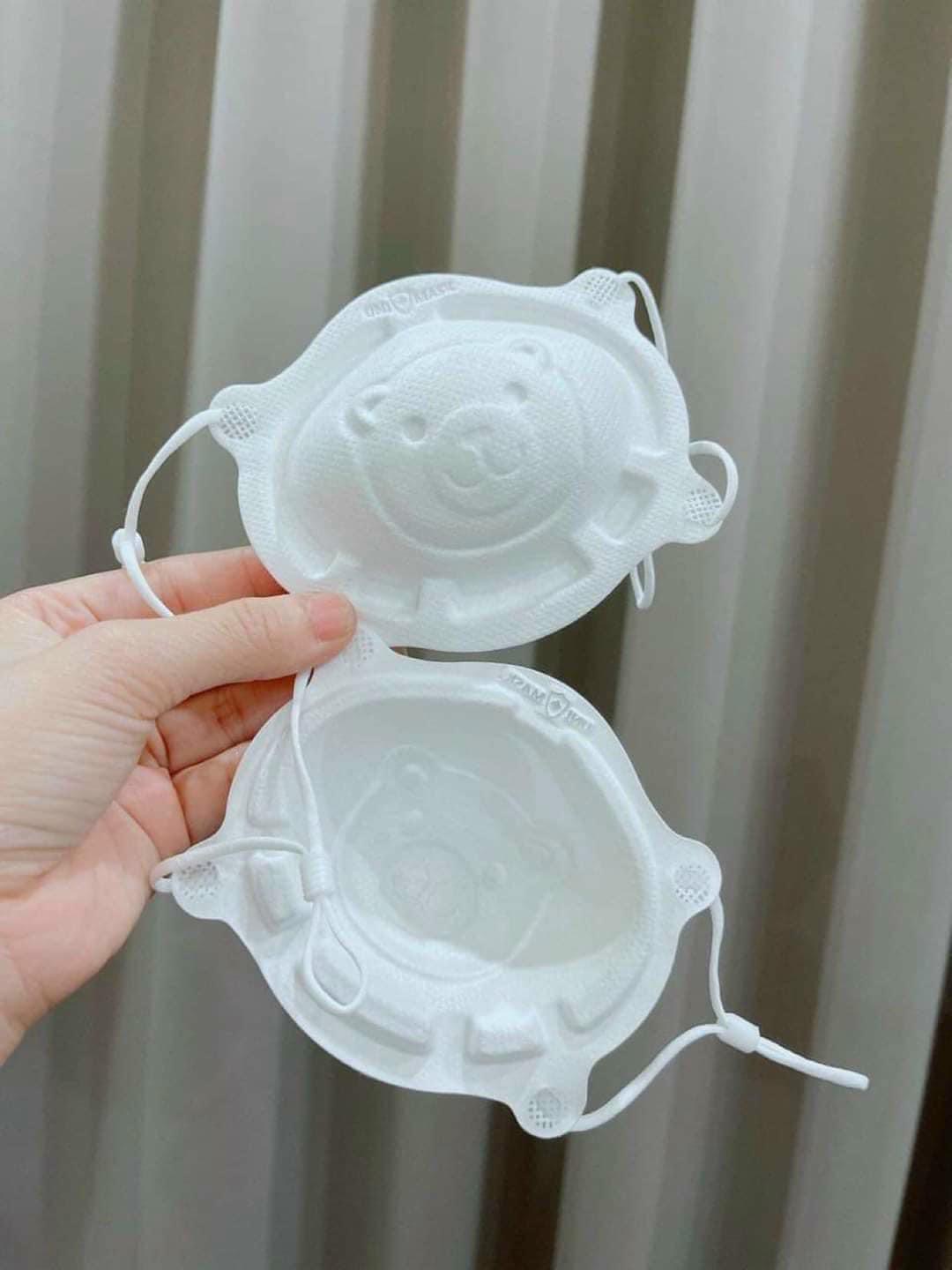 Khẩu trang trẻ em
