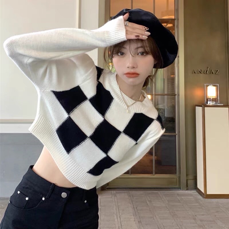 Áo len croptop hoạ tiết kẻ caro