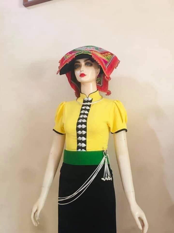 Bộ dân tộc thái biểu diễn