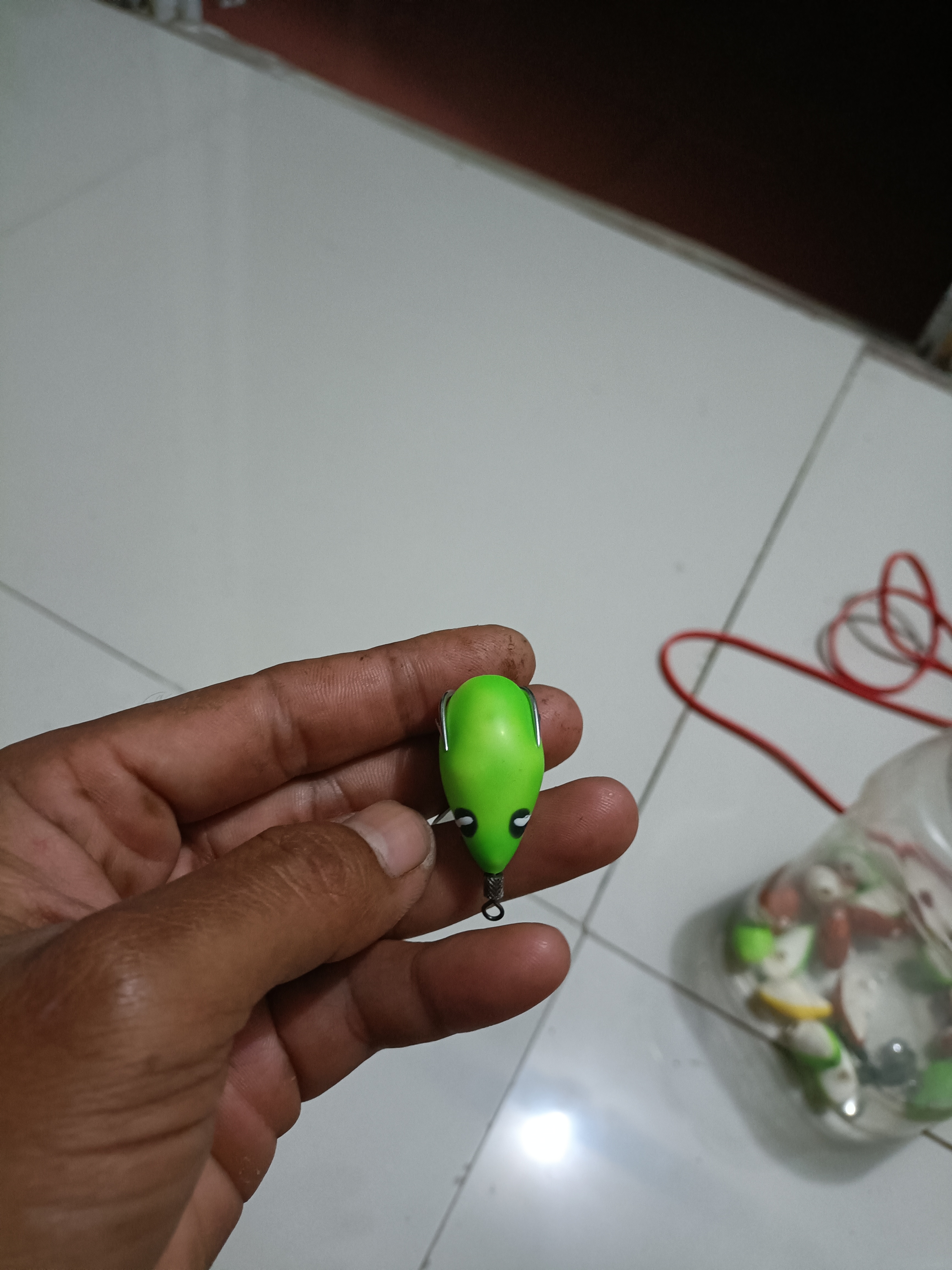 Nhái hơi f35 lưỡi BKK