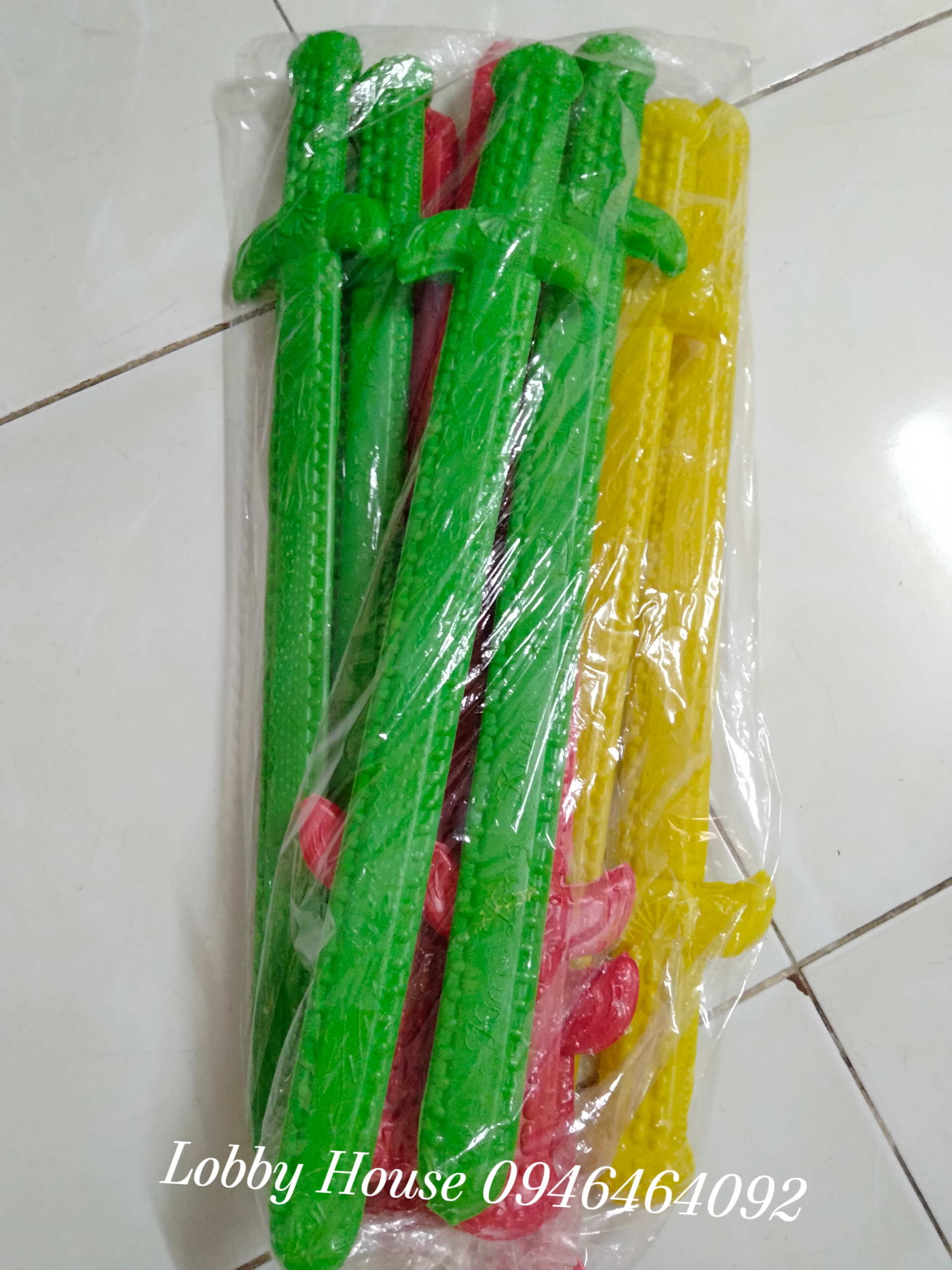 (Sỉ) 10 chiếc kiếm nhựa màu - Đồ chơi cho trẻ em