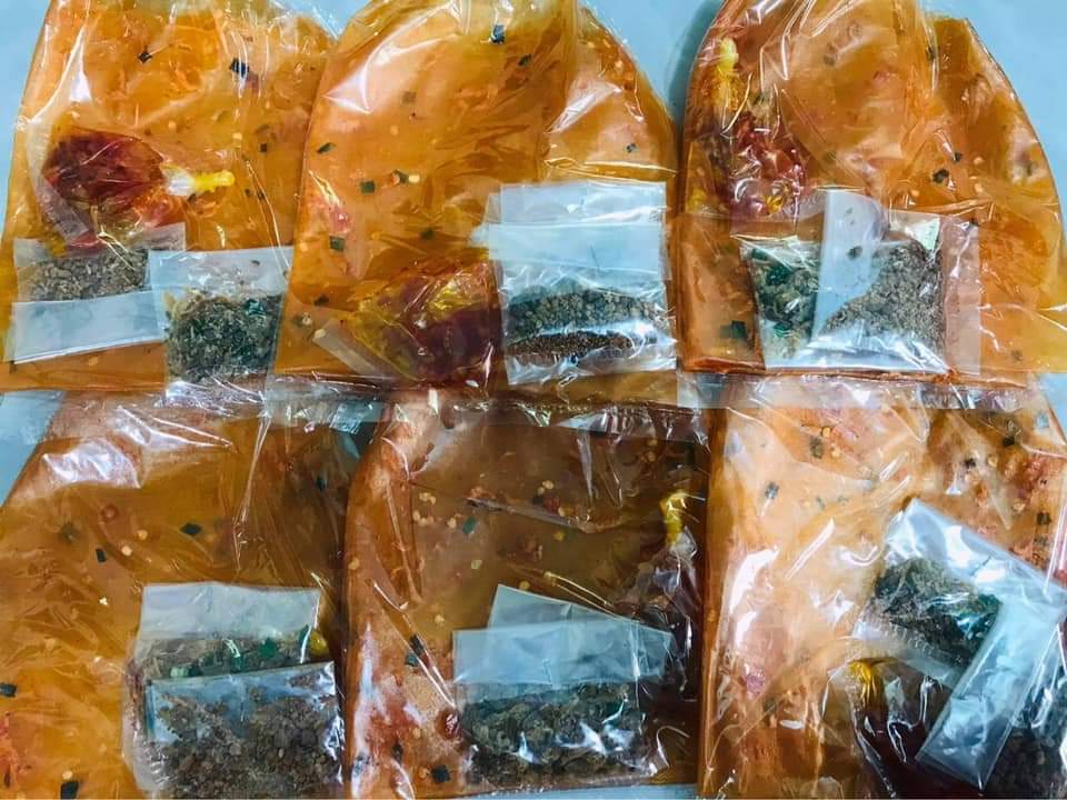 Bánh tráng dẻo tôm sate