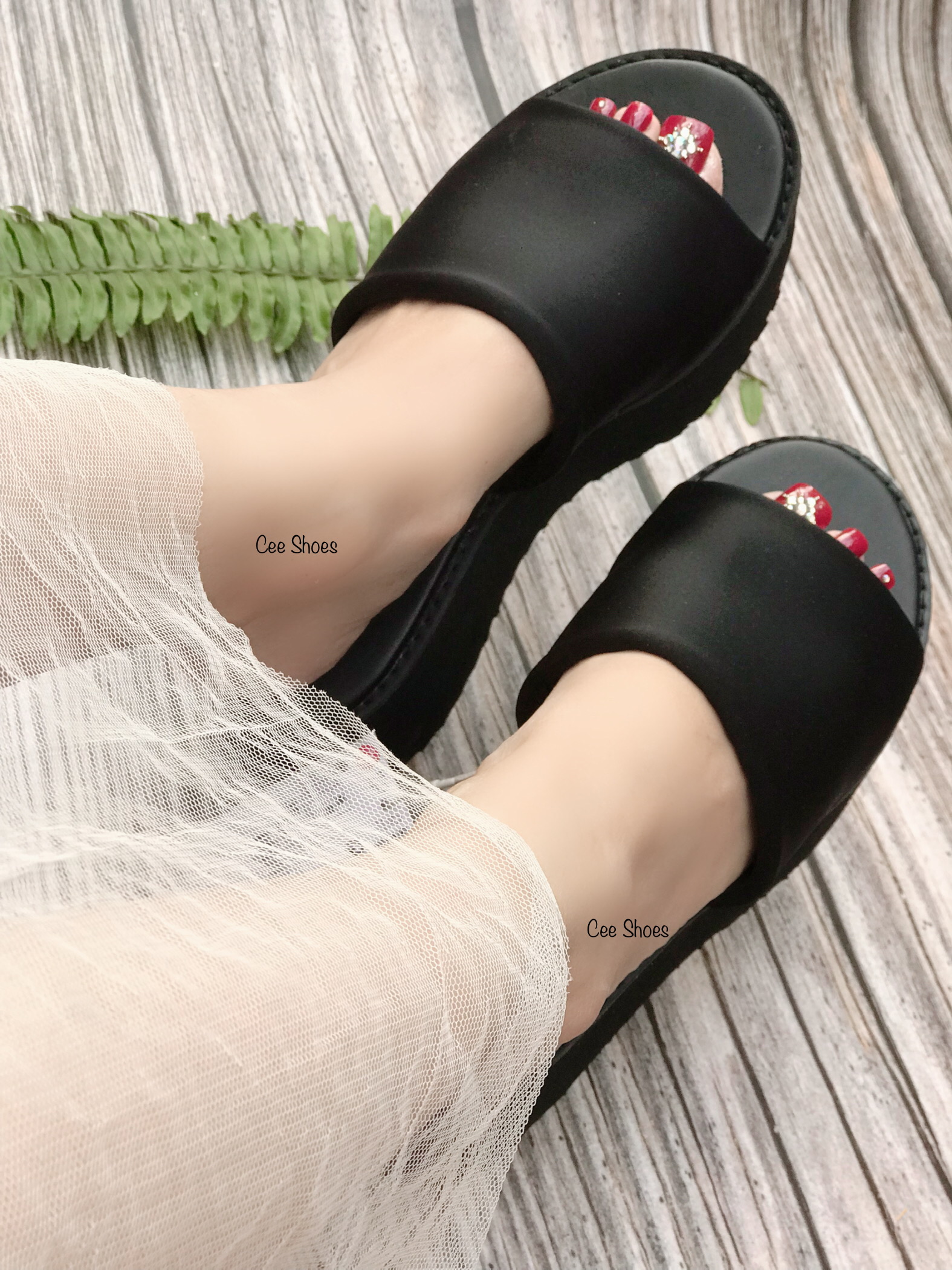 Dép bánh mì