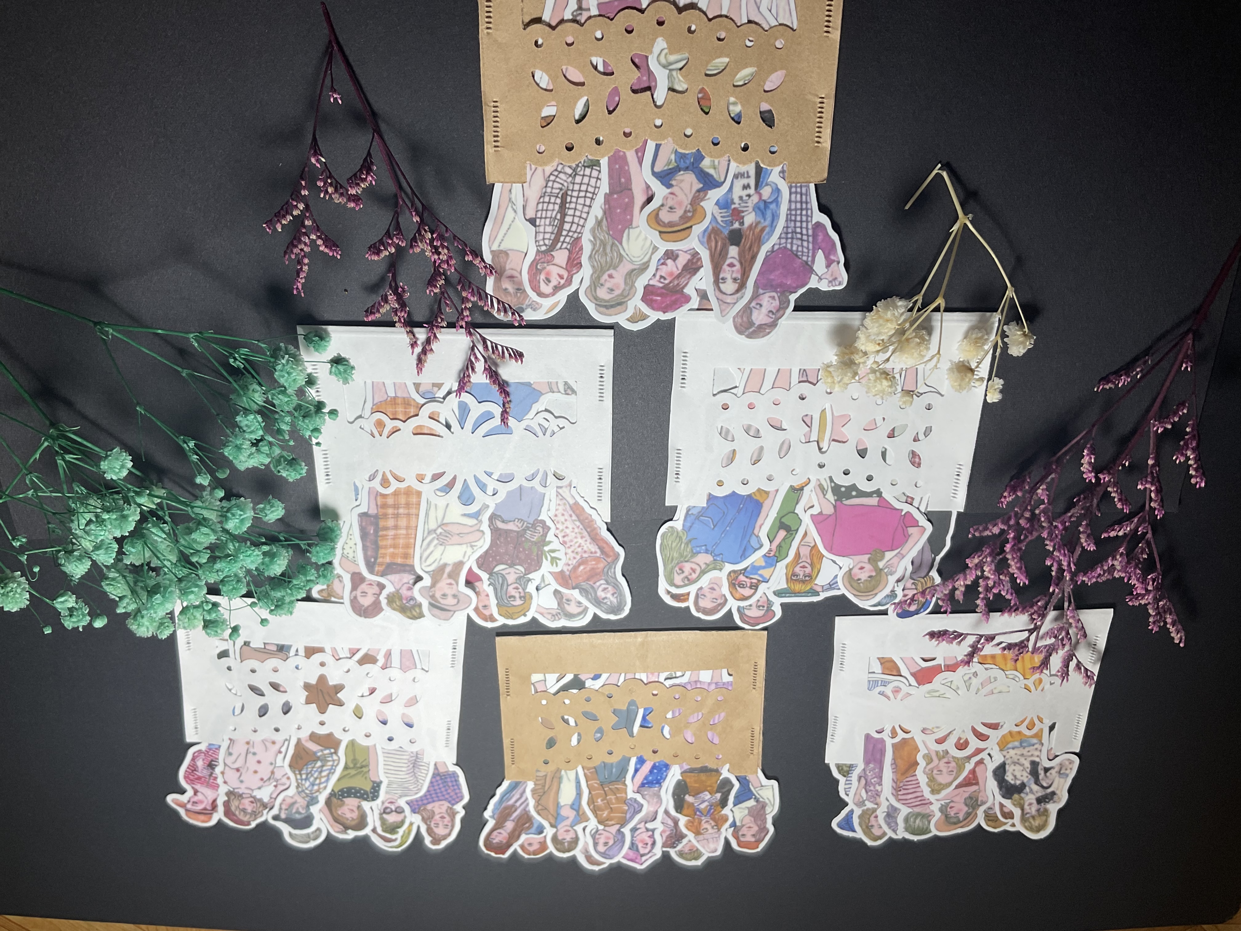 Sticker 10 hình cô gái (mẫu ngẫu nhiên)