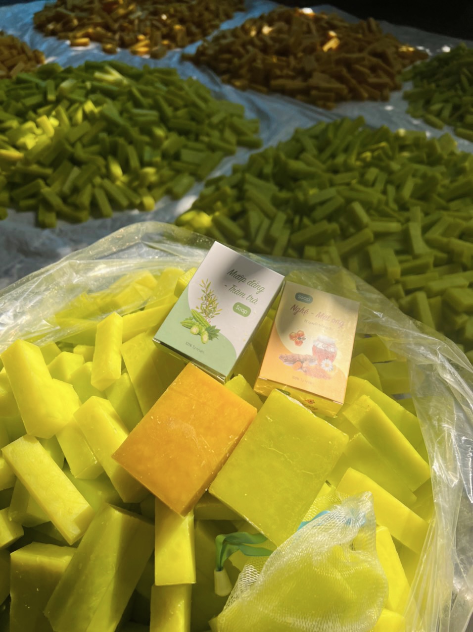 Xà Bông Nghệ Mật Ong Phấn Hoa