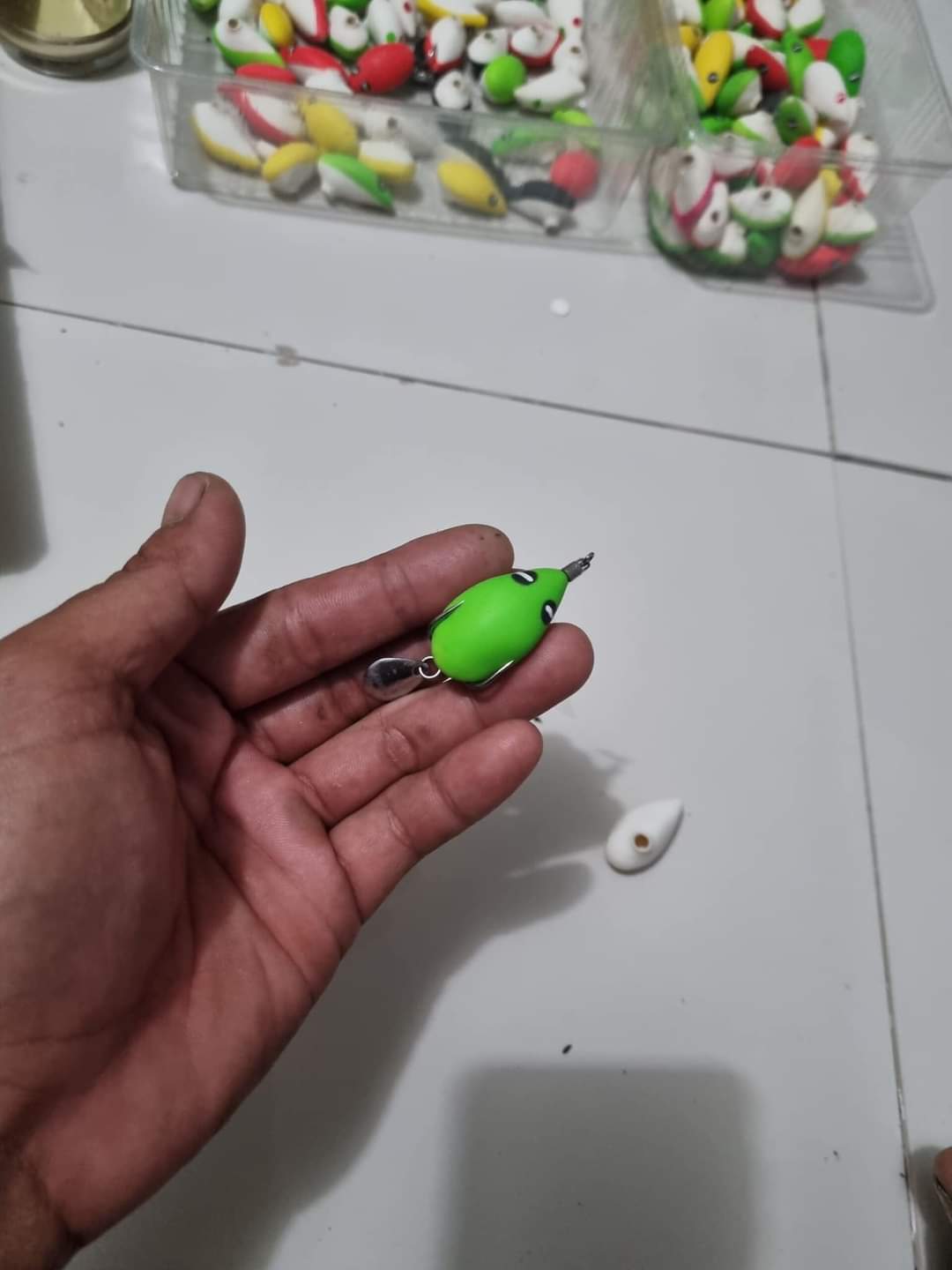 Nhái hơi f35 lưỡi BKK