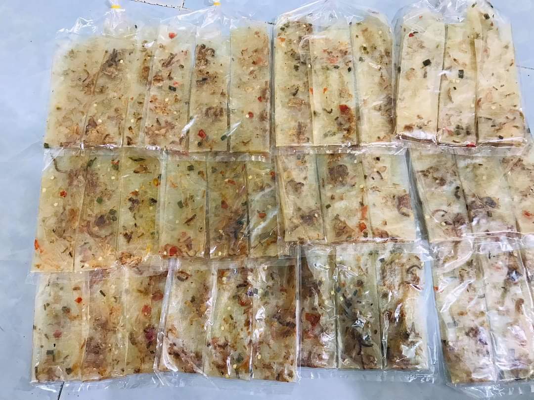 Bánh tráng dẻo tôm, dẻo ớt cuộn hành phi cực ngon