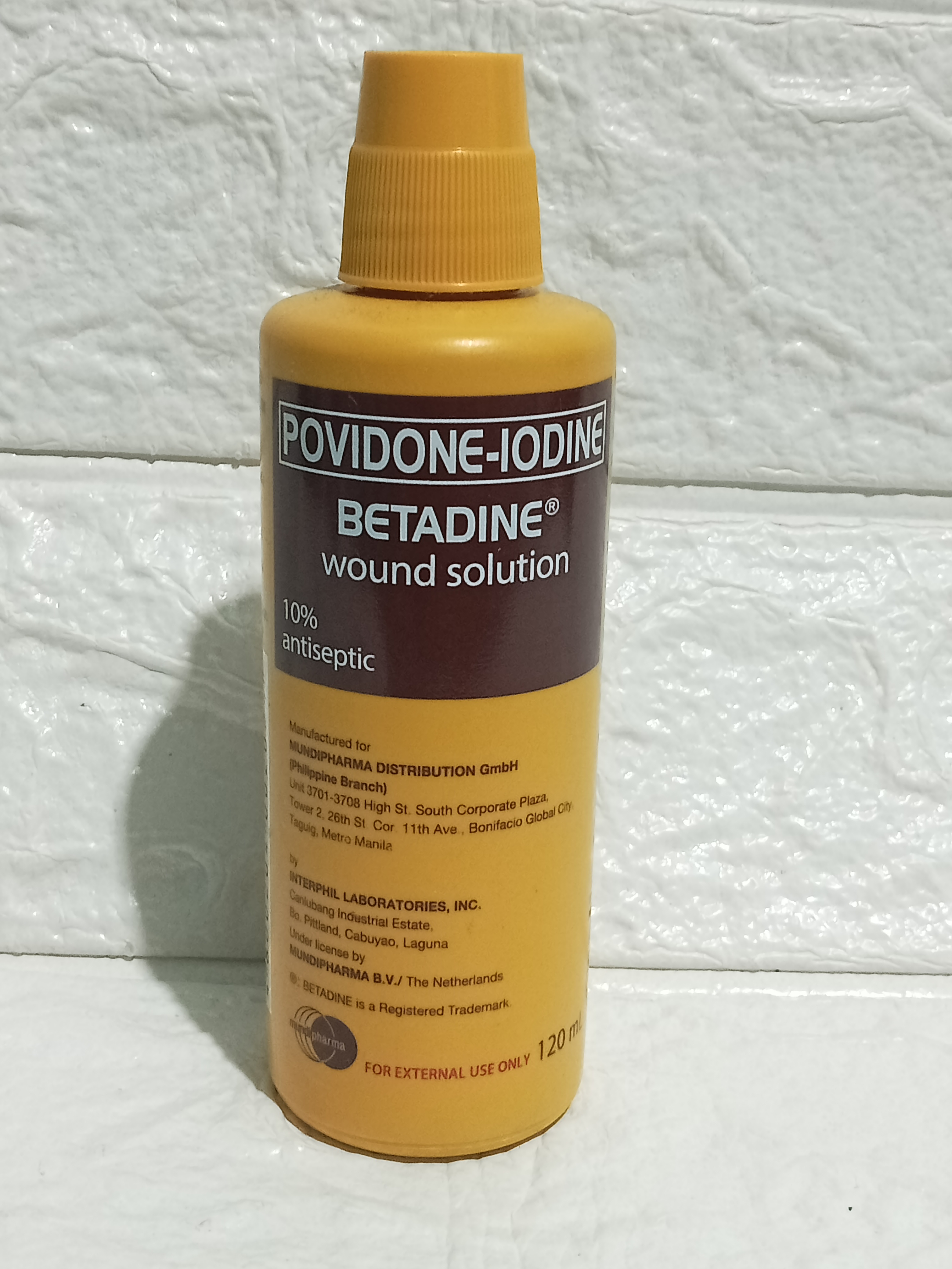 Betadine POVIDONE-IODINE WOUND SOLUTION 10% antiseptic (120ml) Kills germs  and stops infection non-sting, painless and gentle on kids.
