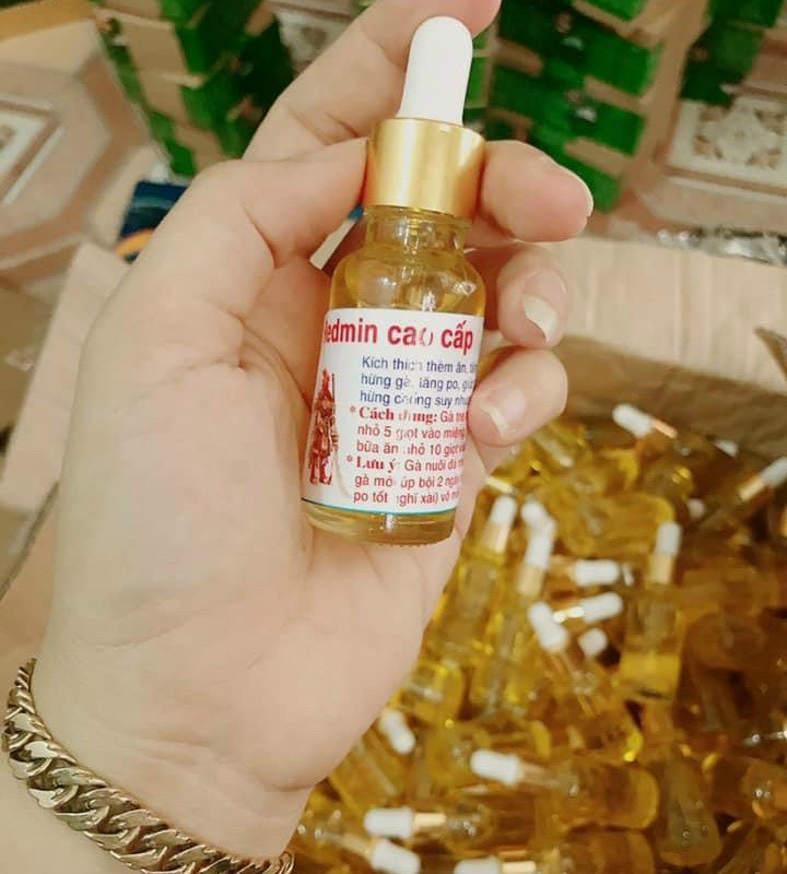 Redmin_ Thuốc nuôi gà đá mau lên cân,sung hừng gà