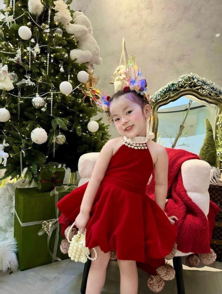 Váy xinh cho bé