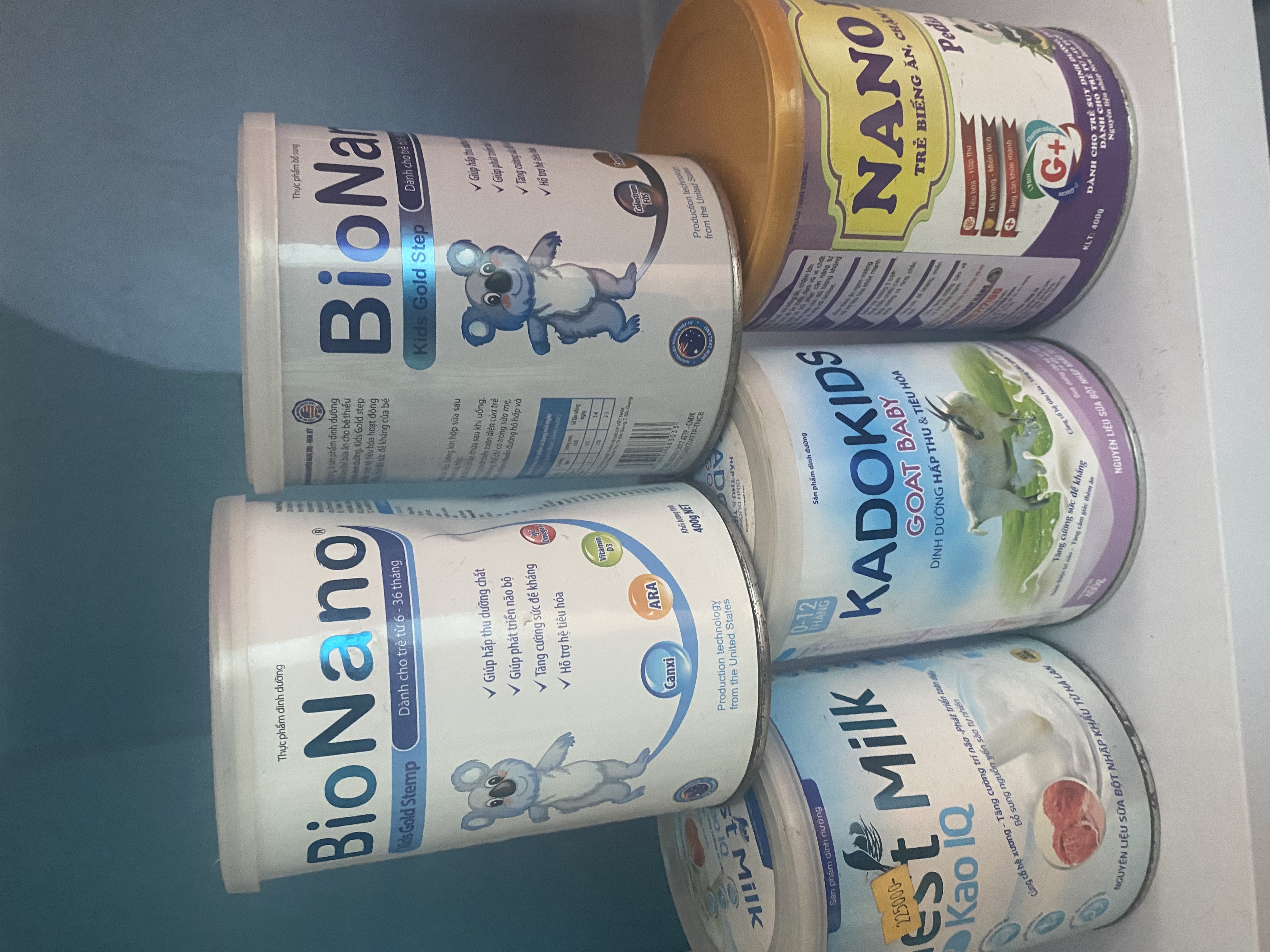 Sữa hết hạn chăm thú cưng lon 400g