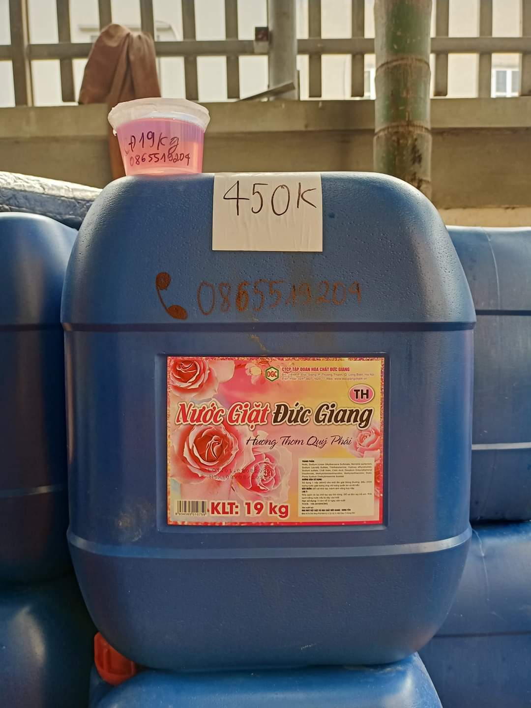Nước giặt đức giang 19kg hoa hồng