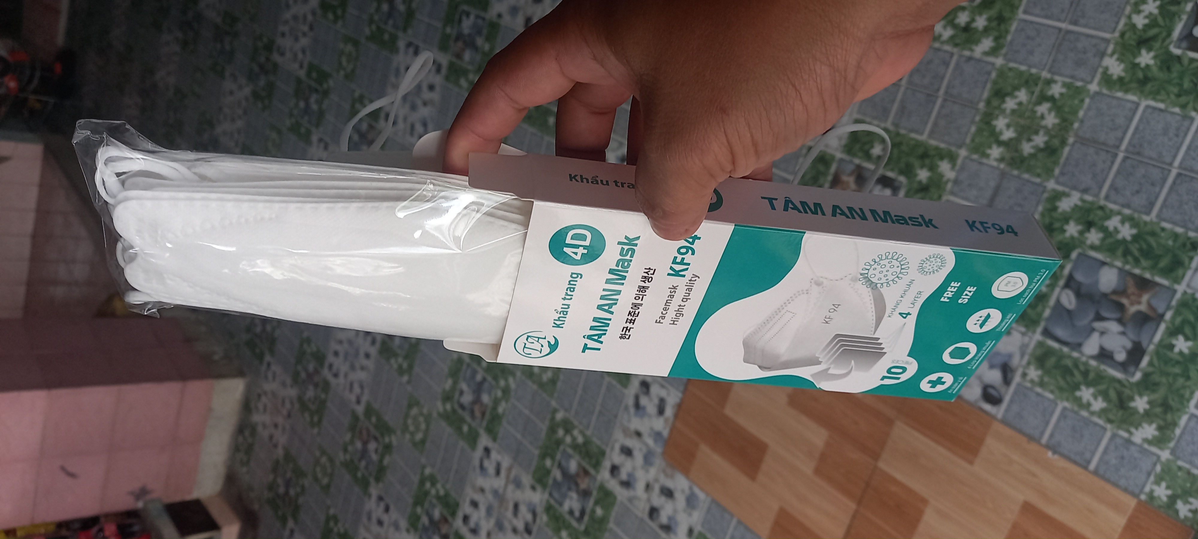 Khẩu trang KF94 3D ( combo 10 hộp 100 cái. 100k).
