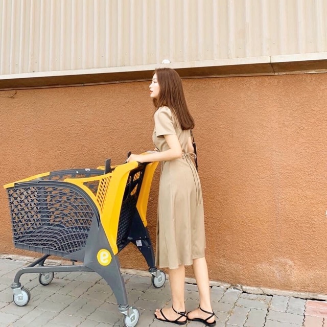 [HCM]Đầm cổ v nút dừa 2 màu (kèm hình thật)