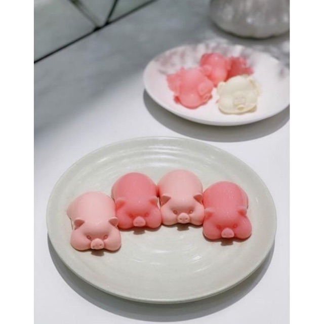 Khuôn heo nằm đáng iu silicon 4d