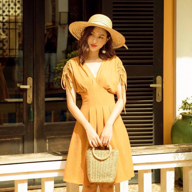 [HCM]Đầm vàng cổ V tay rút (kèm hình thật)