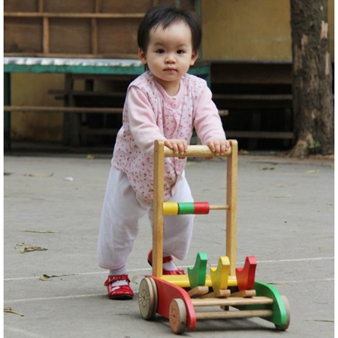 Xe tập đi cho bé xe ba con gà