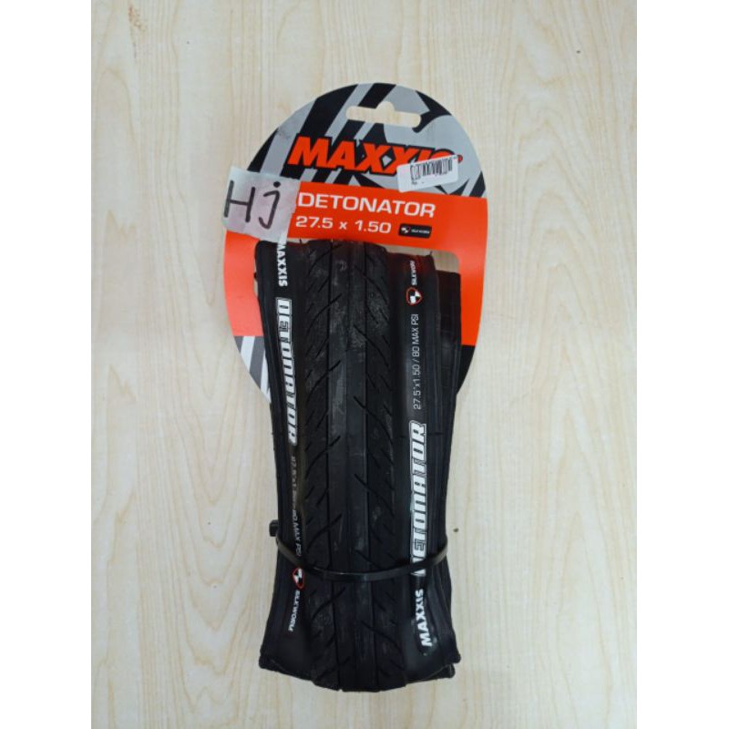 Ban Luar Tire Maxxis Detonator Silkworm x