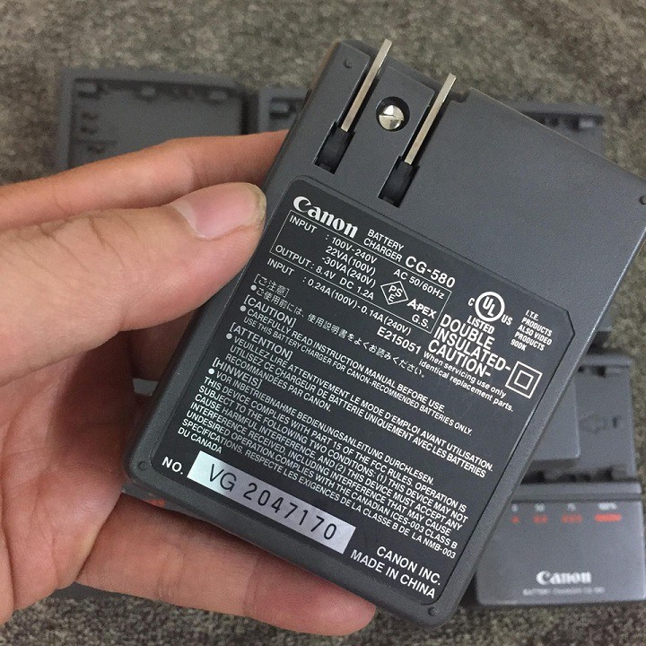 Sạc pin canon cg-580 chính hãng cho pin bp-511, dùng cho máy ảnh canon 10d, 20d, 30d, 40d, 50d,5d