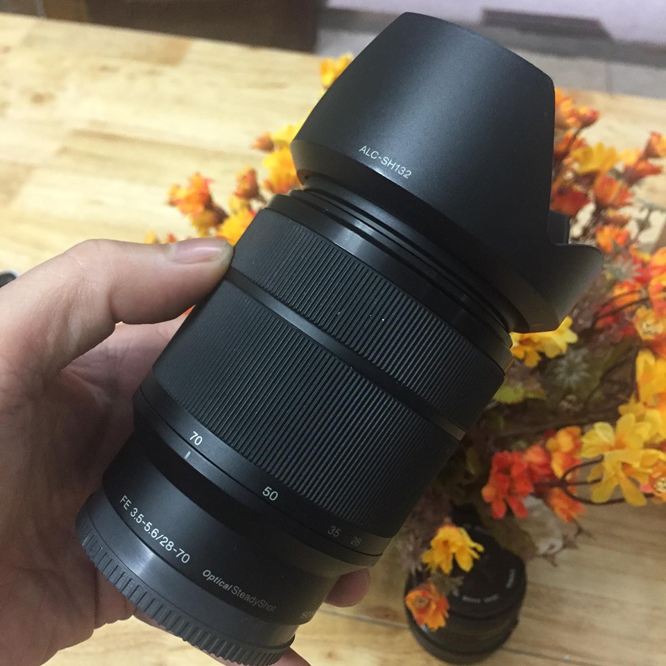 Ống kính Sony FE 28-70 mm f/3.5-5.6 OSS dùng cho Crop và FF Sony