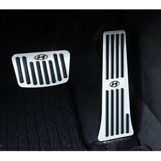 Ốp chân phanh, chân ga Hyundai Tucson, Santafe 2019 -2020 ( Bản 2021 - 2023 không vừa)