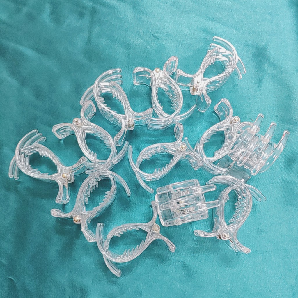 Vỉ 12 Kẹp Càng Cua Trong Suốt (3 răng - 5 răng)