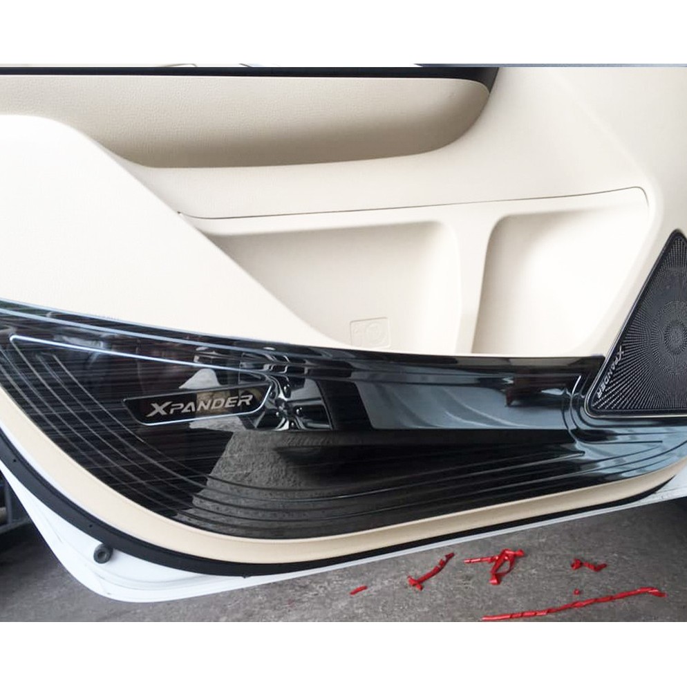 ỐP MÀNG LOA + CHỐNG XƯỚC CÁNH CỬA XPANDER chất liệu Titan cao cấp tặng kèm keo dán 2 mặt