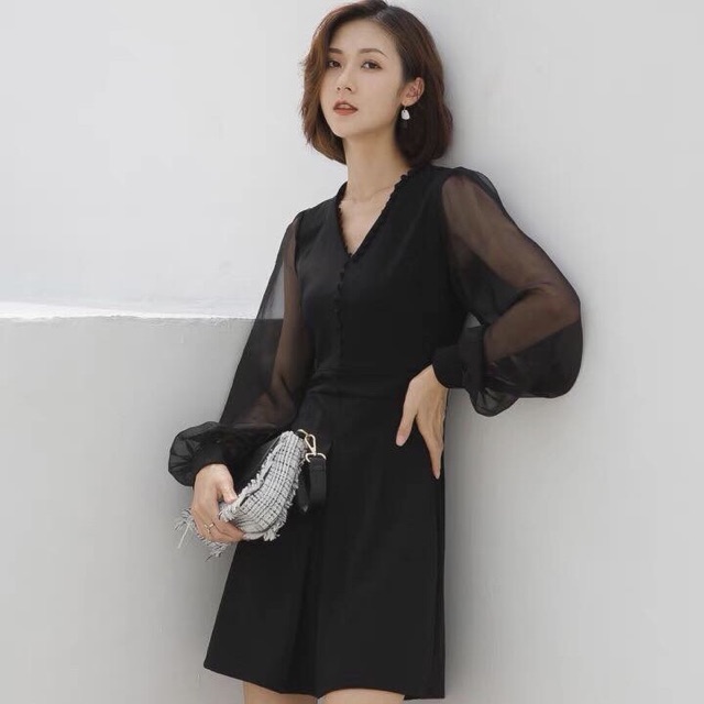 [HCM]Đầm đen tay voan phối ren cổ