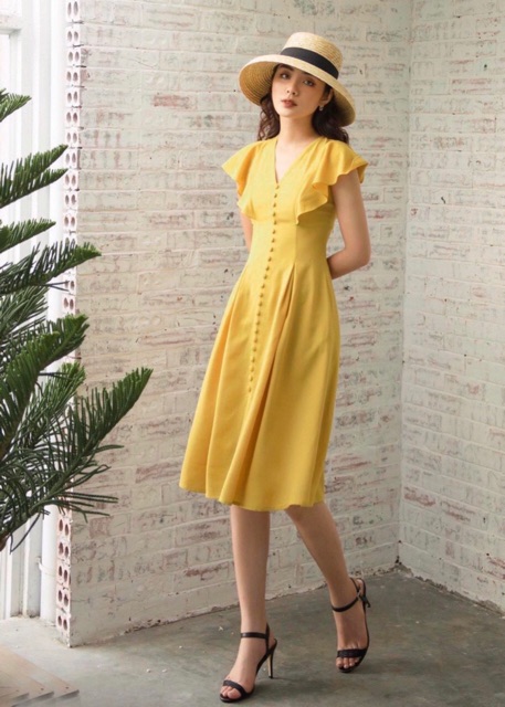 [HCM]Đầm vàng nút bọc tay cánh tiên