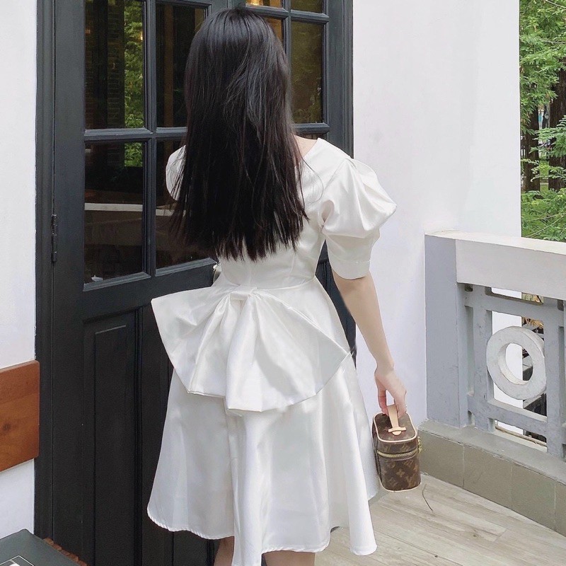 [HCM]Đầm trắng cổ vuông nơ sau (kèm hình thật)
