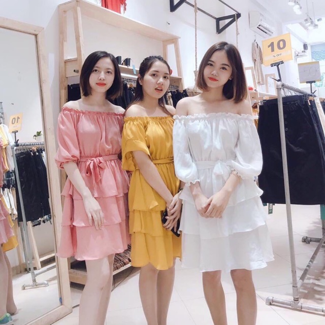 Đầm 3 tầng trễ vai