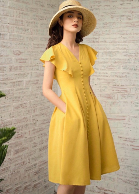 [HCM]Đầm vàng nút bọc tay cánh tiên