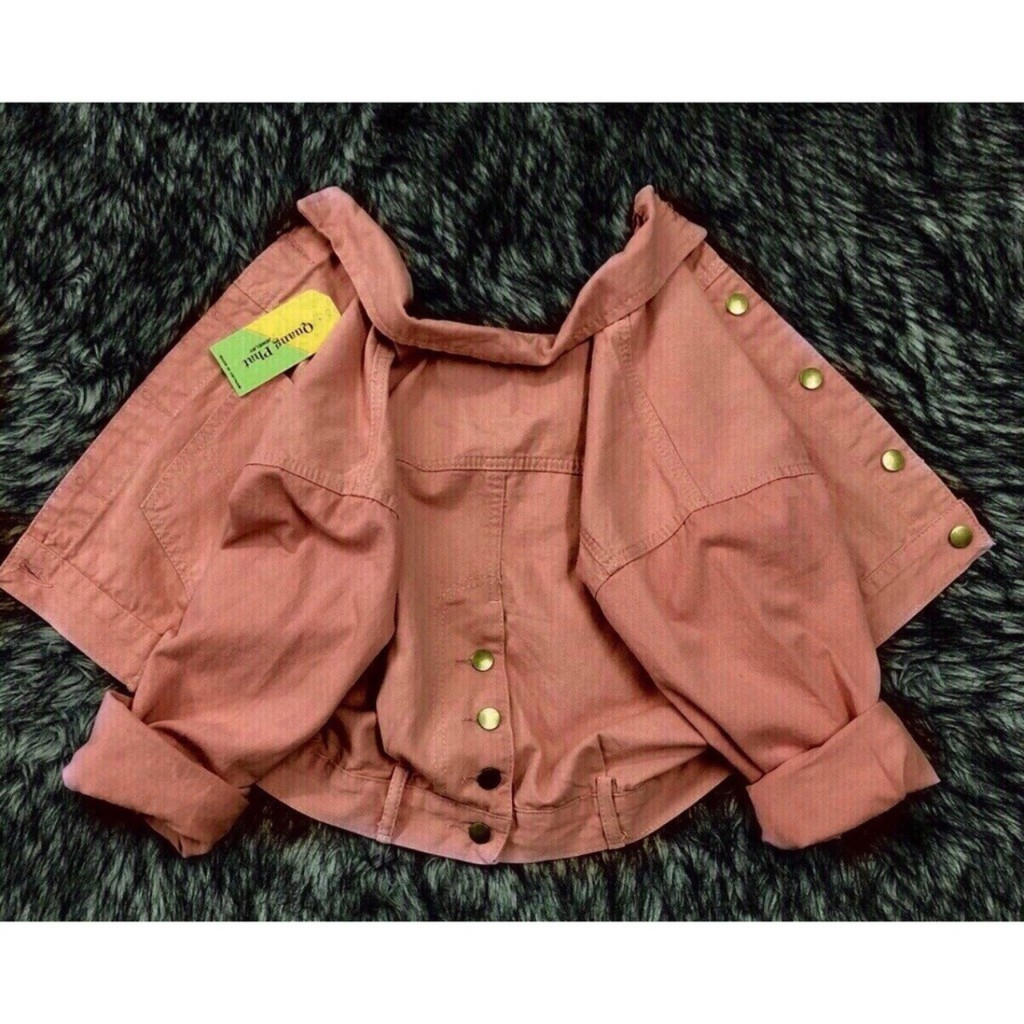 Áo khoác jean nữ croptop viền cúc sau lưng ak1443