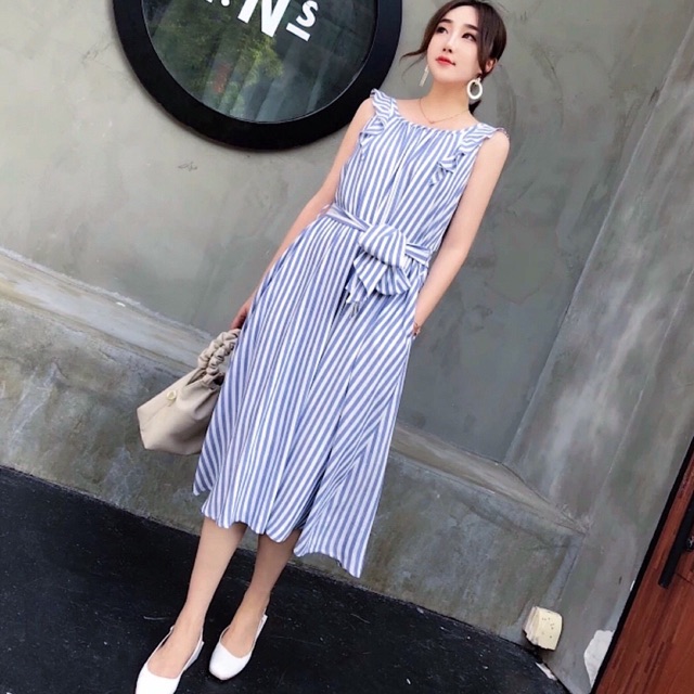 Đầm sọc xanh dây bèo