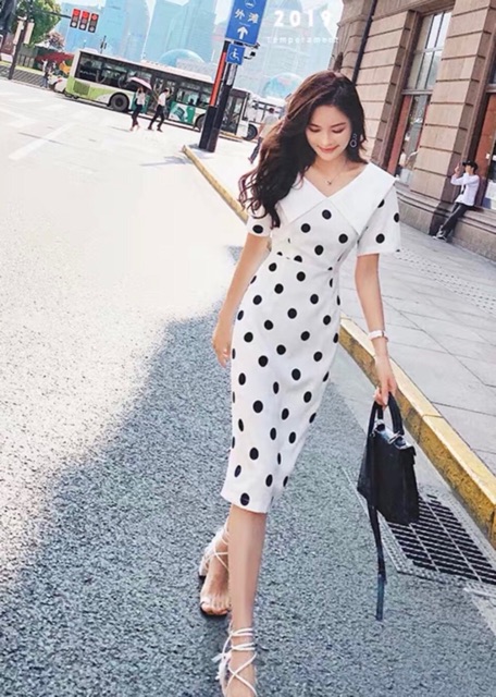 [HCM]Đầm bi đen cổ trắng (kèm hình thật)